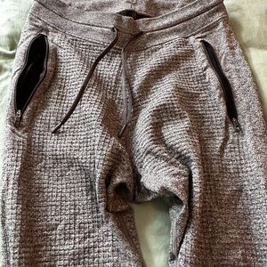 Like new lululemon pant lot (size small)